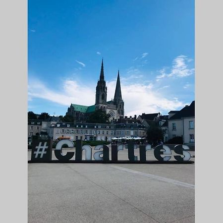 le Nicole Apartment Chartres Exterior foto